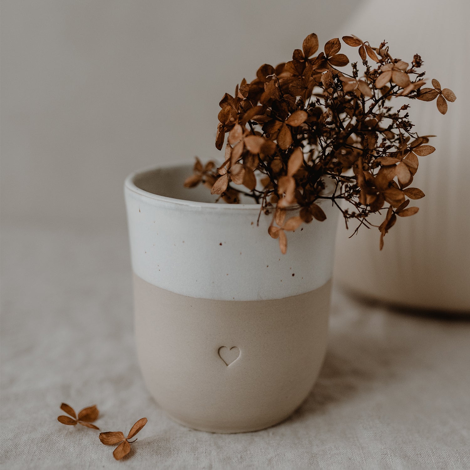 Becher Herz mit Trockenblumen