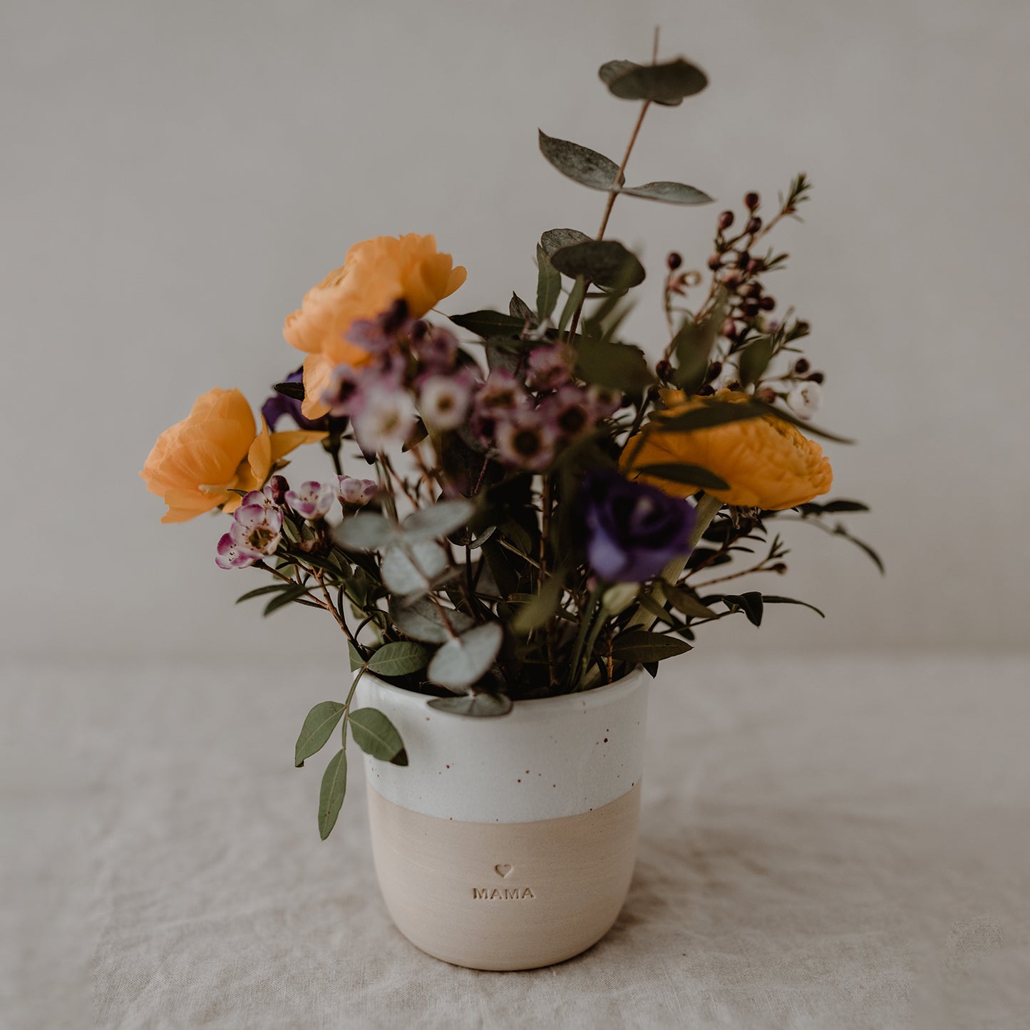 Becher Mama mit Blumenstrauss