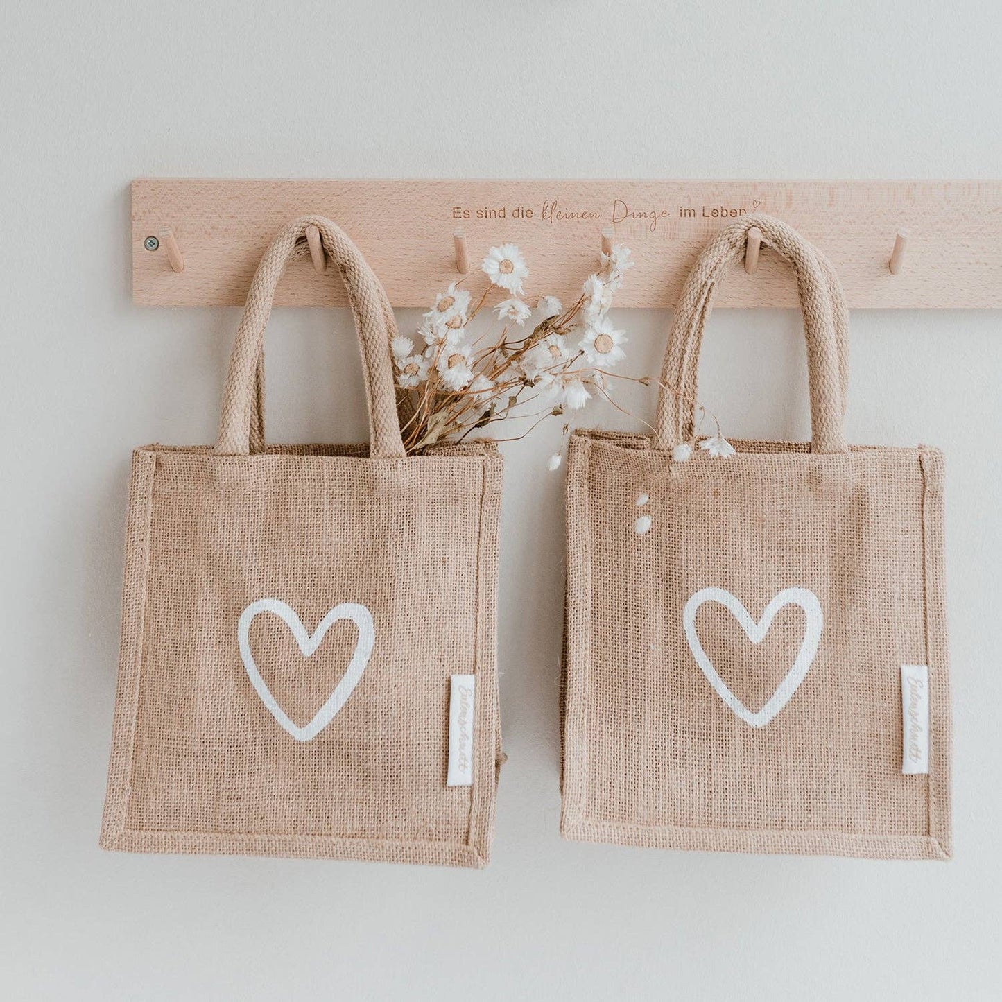 Mini jute hopper heart